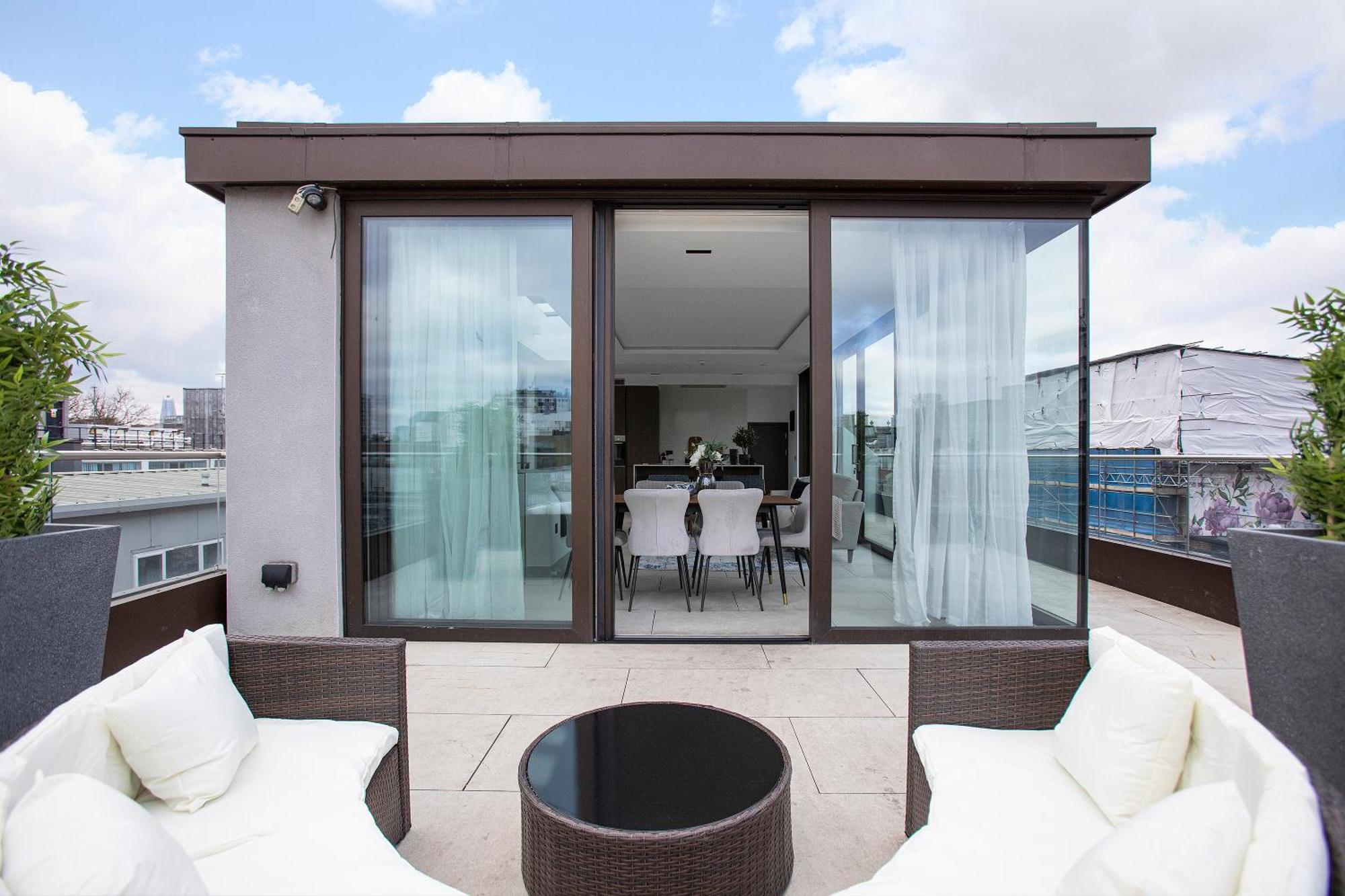 Stunning 3 Bedroom Penthouse Private Terrace Ac * Londen