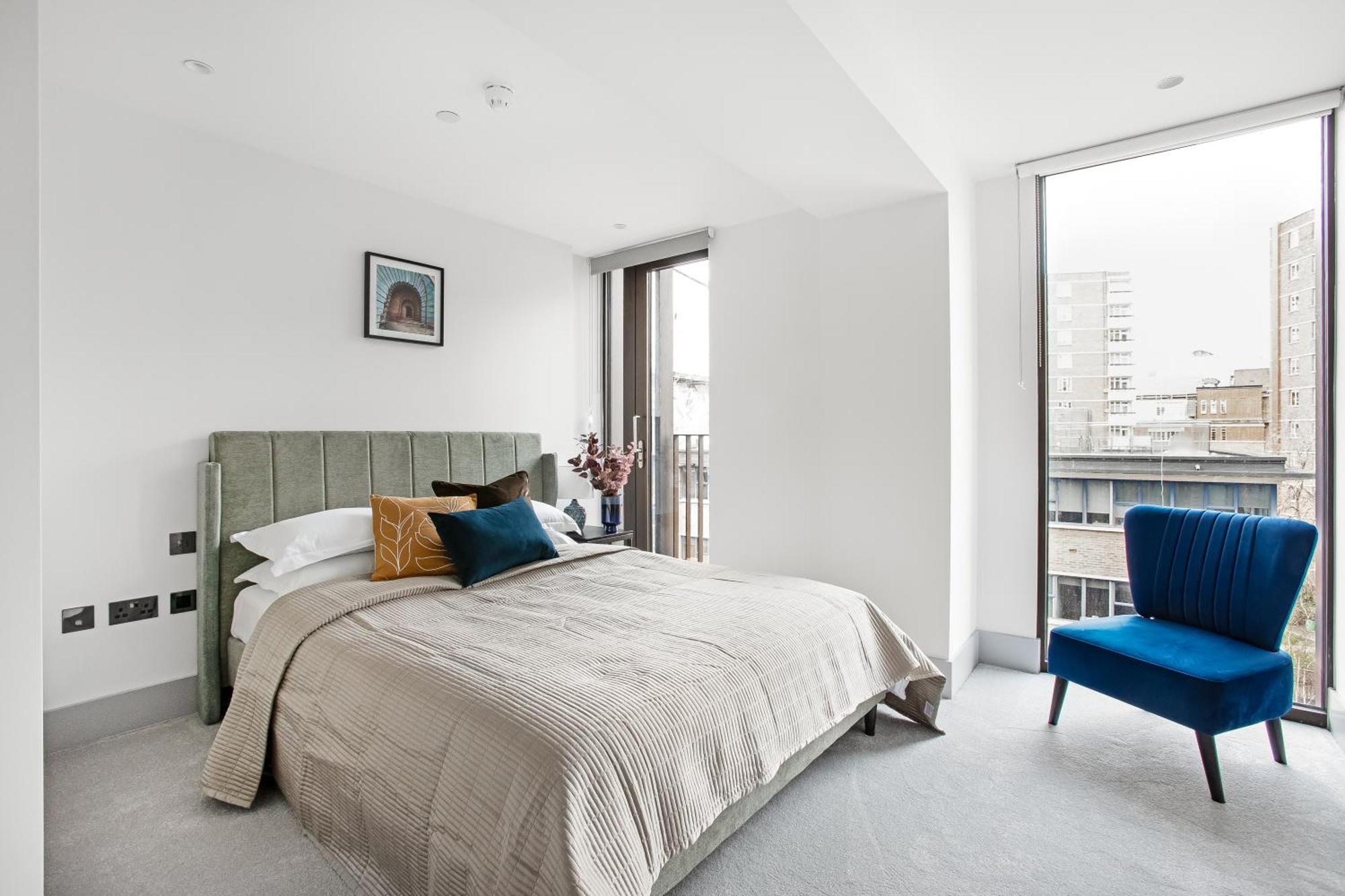 Stunning 3 Bedroom Penthouse Private Terrace Ac Appartement Londen