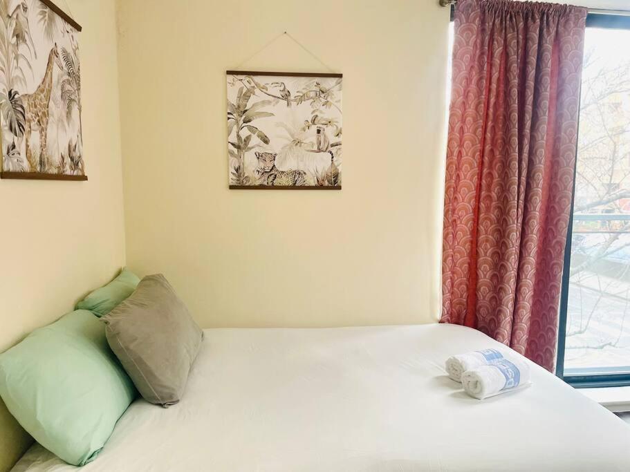 Bright Flat In Bricklane-aldgate Londra