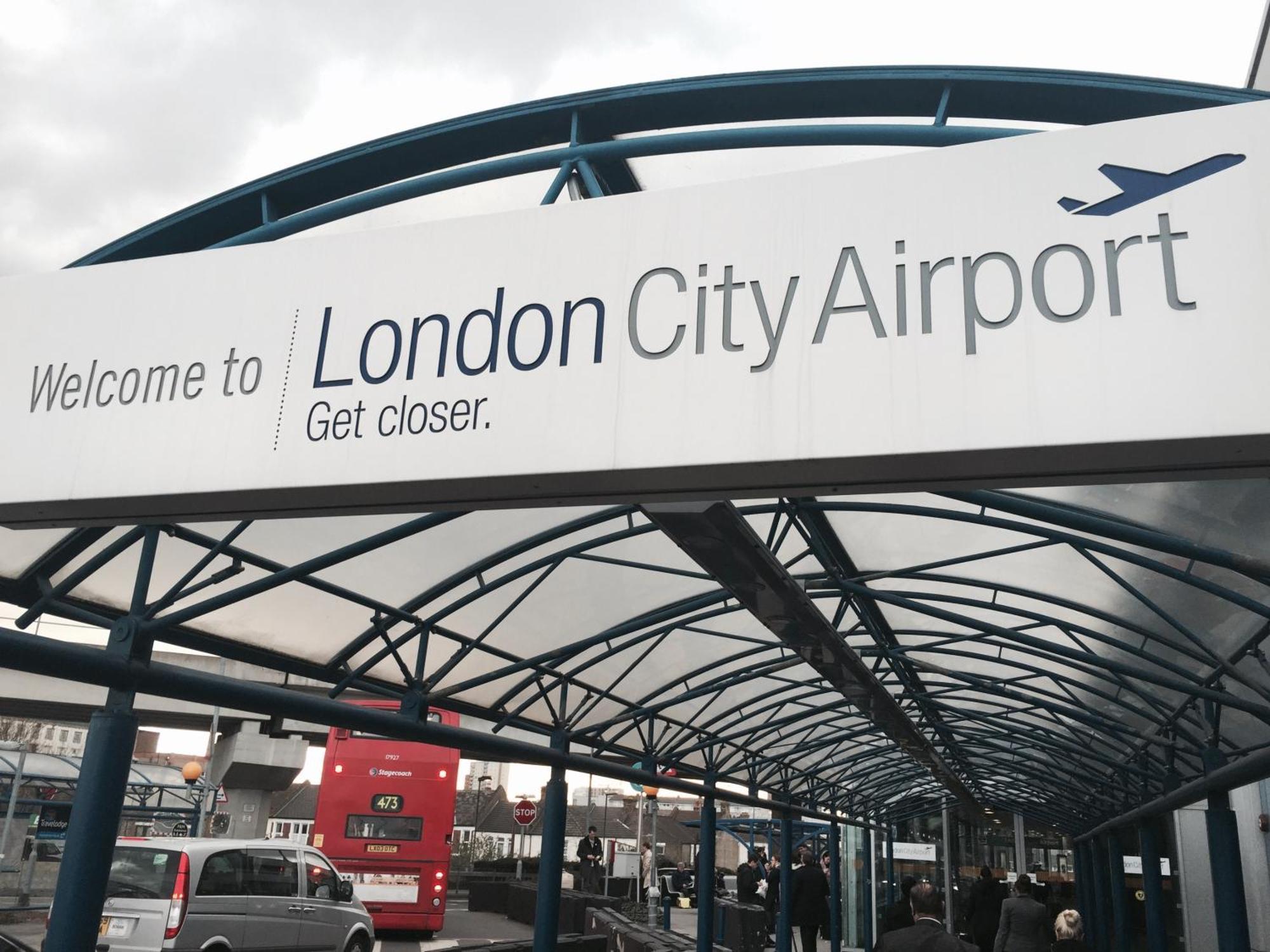 Lägenhet Canning Town 2 Bed *