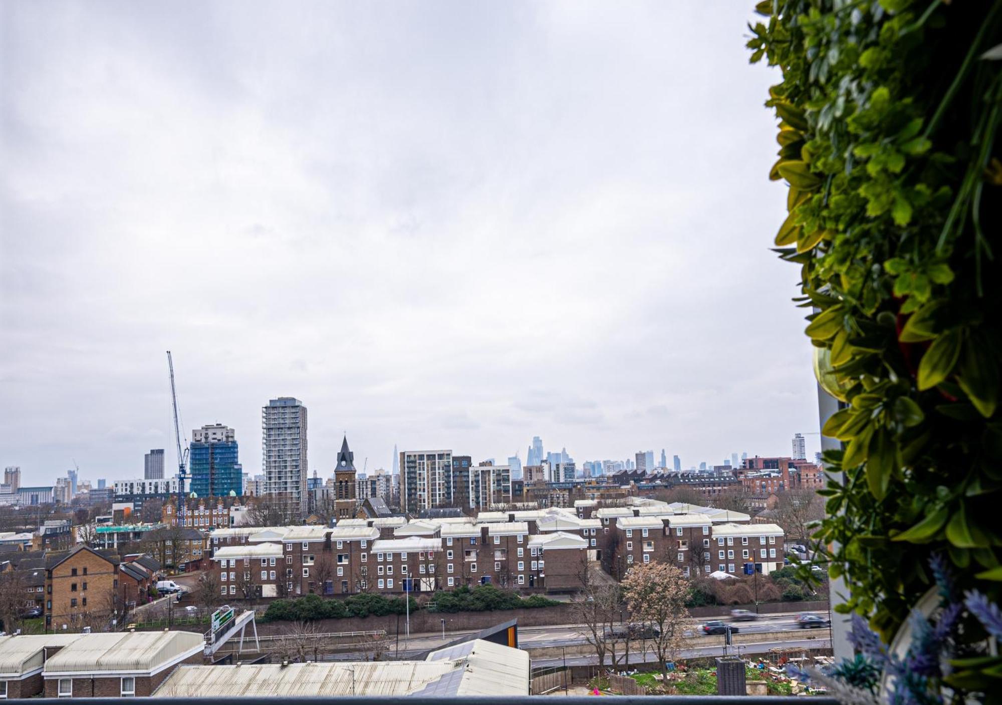 Canary Wharf Skyline Sanctuary