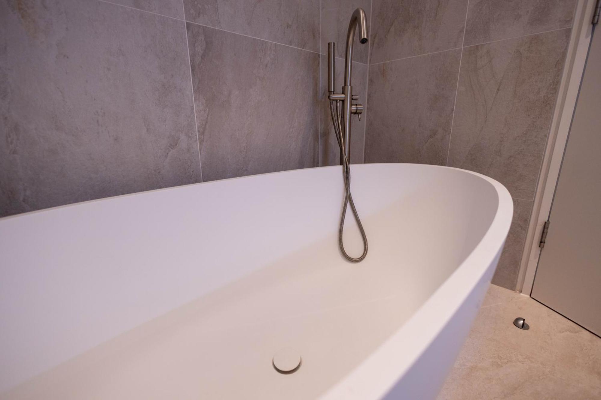 The Arches Luxurious Three Bedroom Close To Hampstead Heath With Garden Balcony And Courtyard Lejlighed London