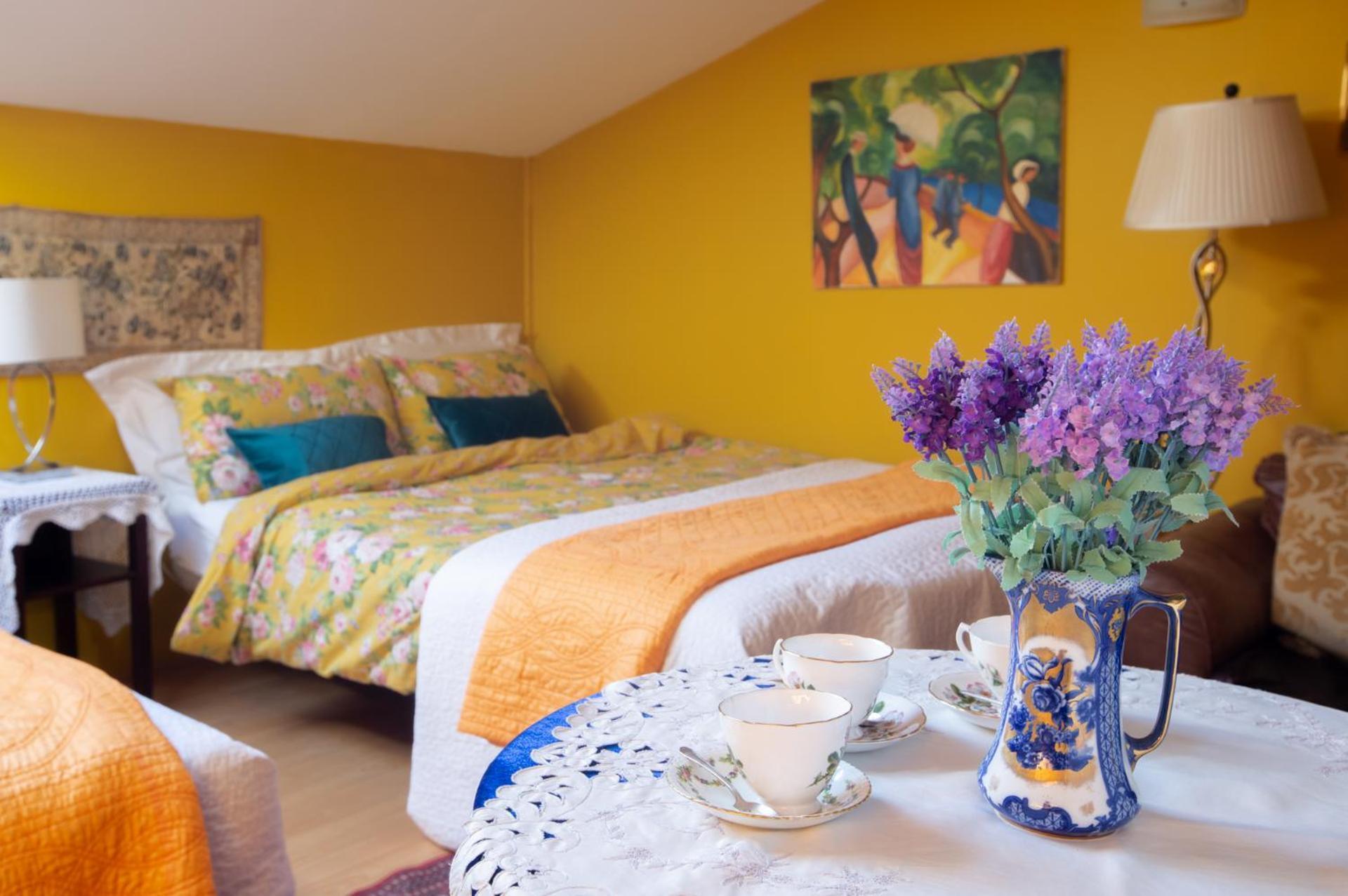 Couette-café Dawson Place, Juliette's 3*