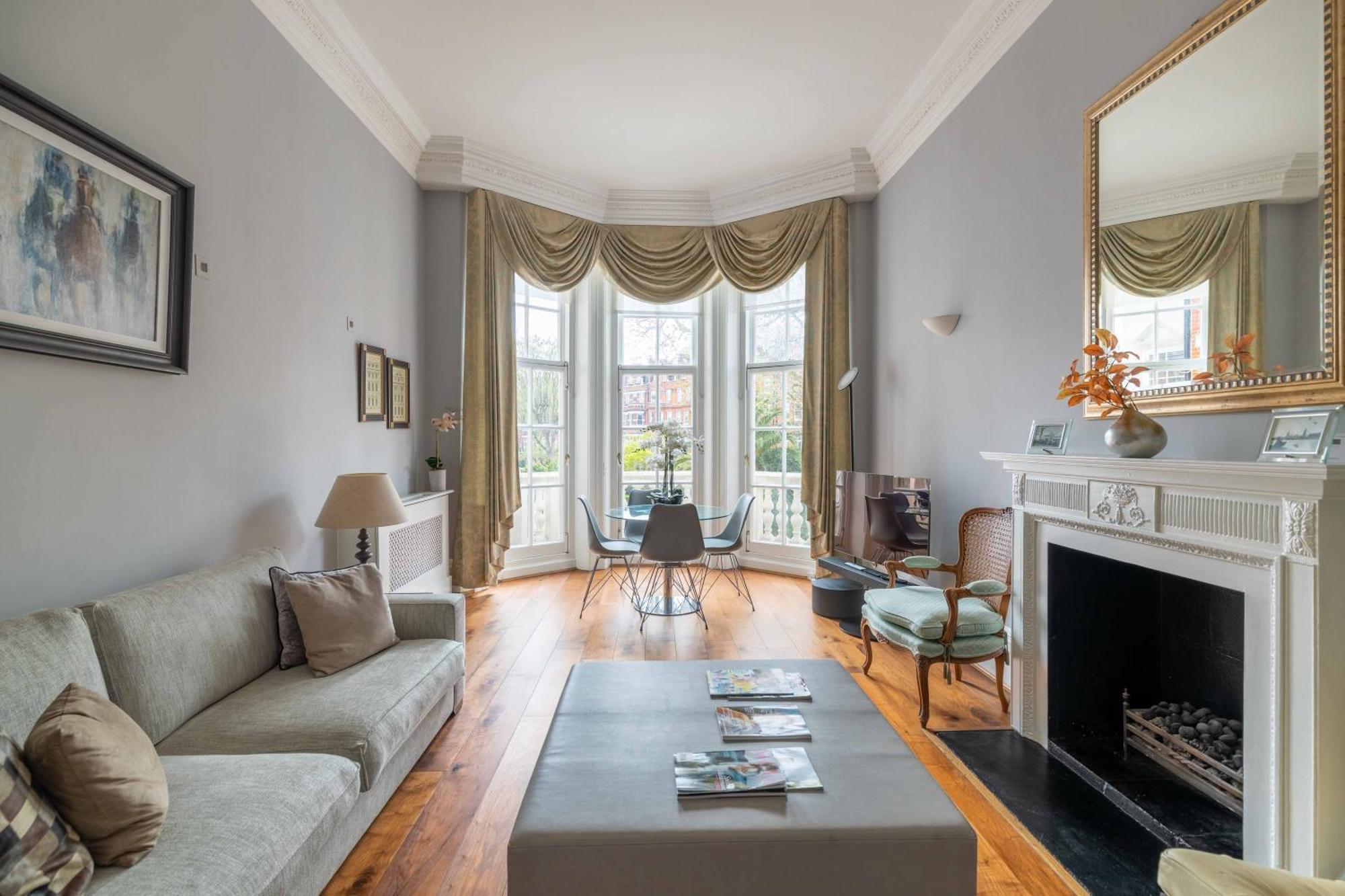 Renovu Premium Homes In Kensington Apartment