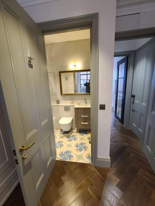 New Boutique Ground Floor Londen