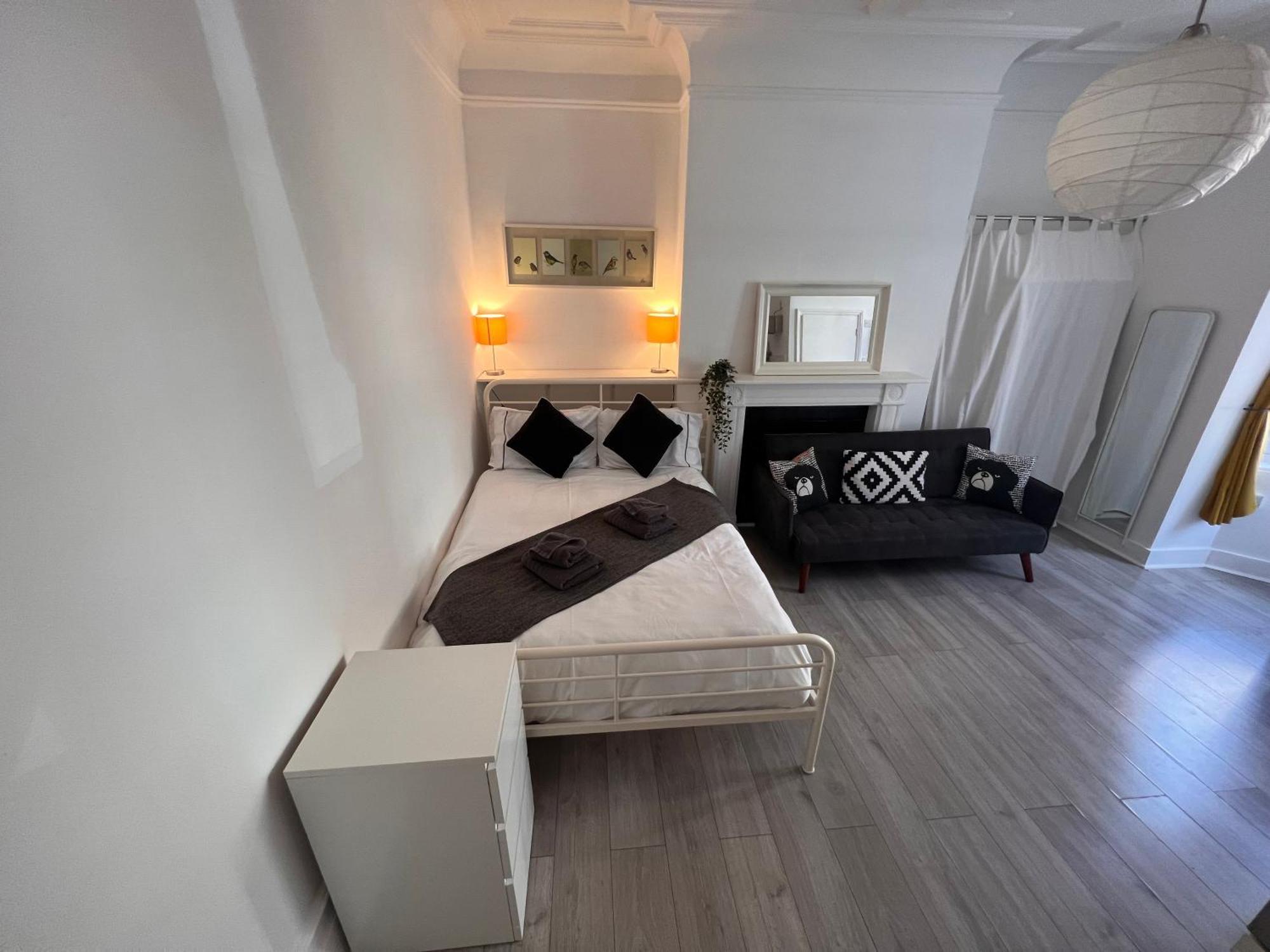 Glenmore Apartment *