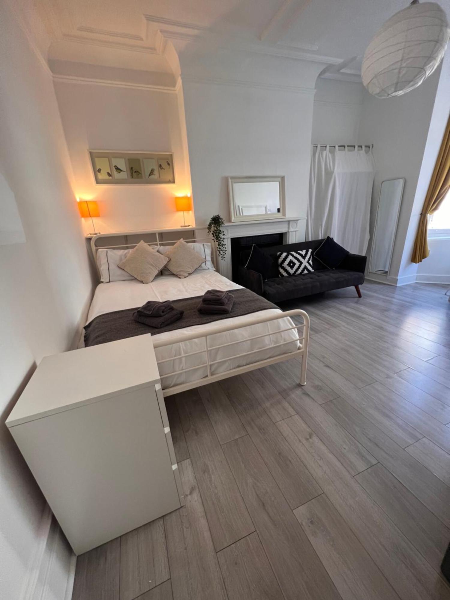Glenmore Apartment