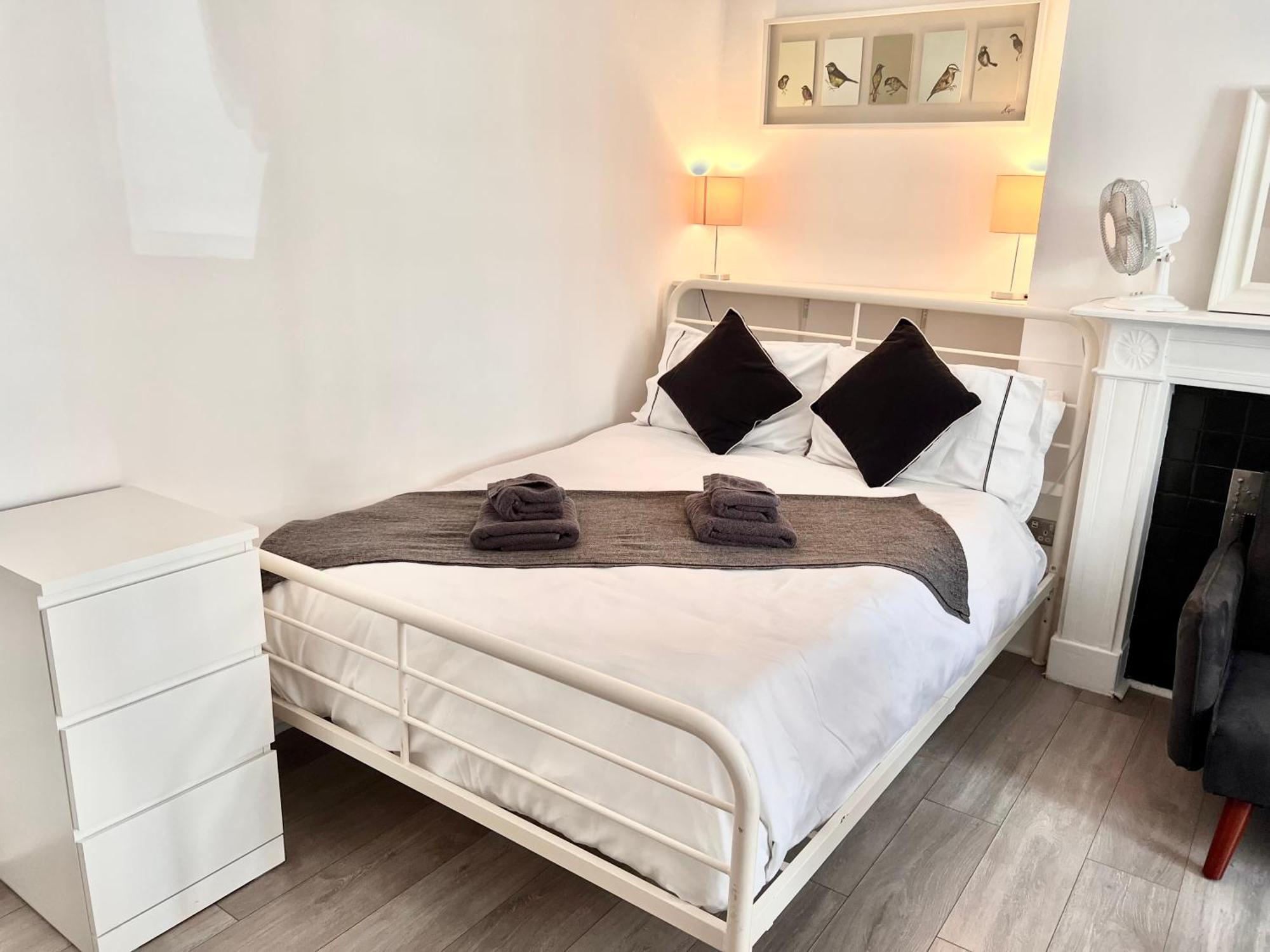 Glenmore Apartment London