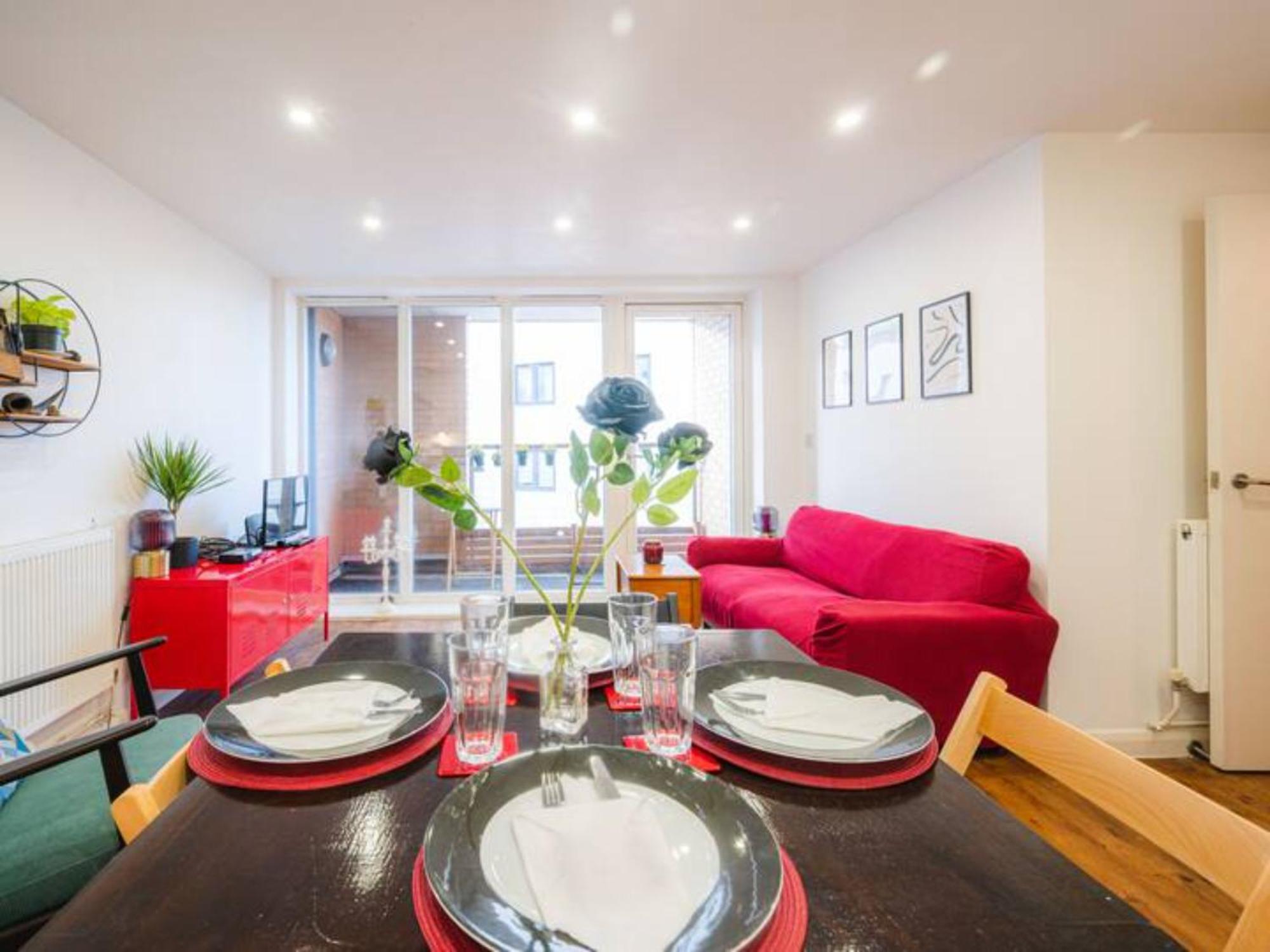 Appartement Pass The Keys Modern 2-bed With Private Balcony, Near Dalston Junction Station - Ideal Urban Retreat! Londen