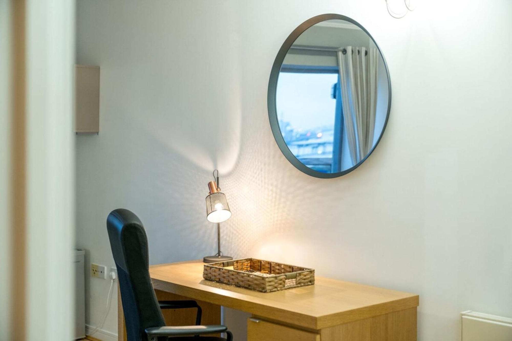 Lovely 3bd Flat, Parking, Sleeps Six Close To O2 Appartamento *