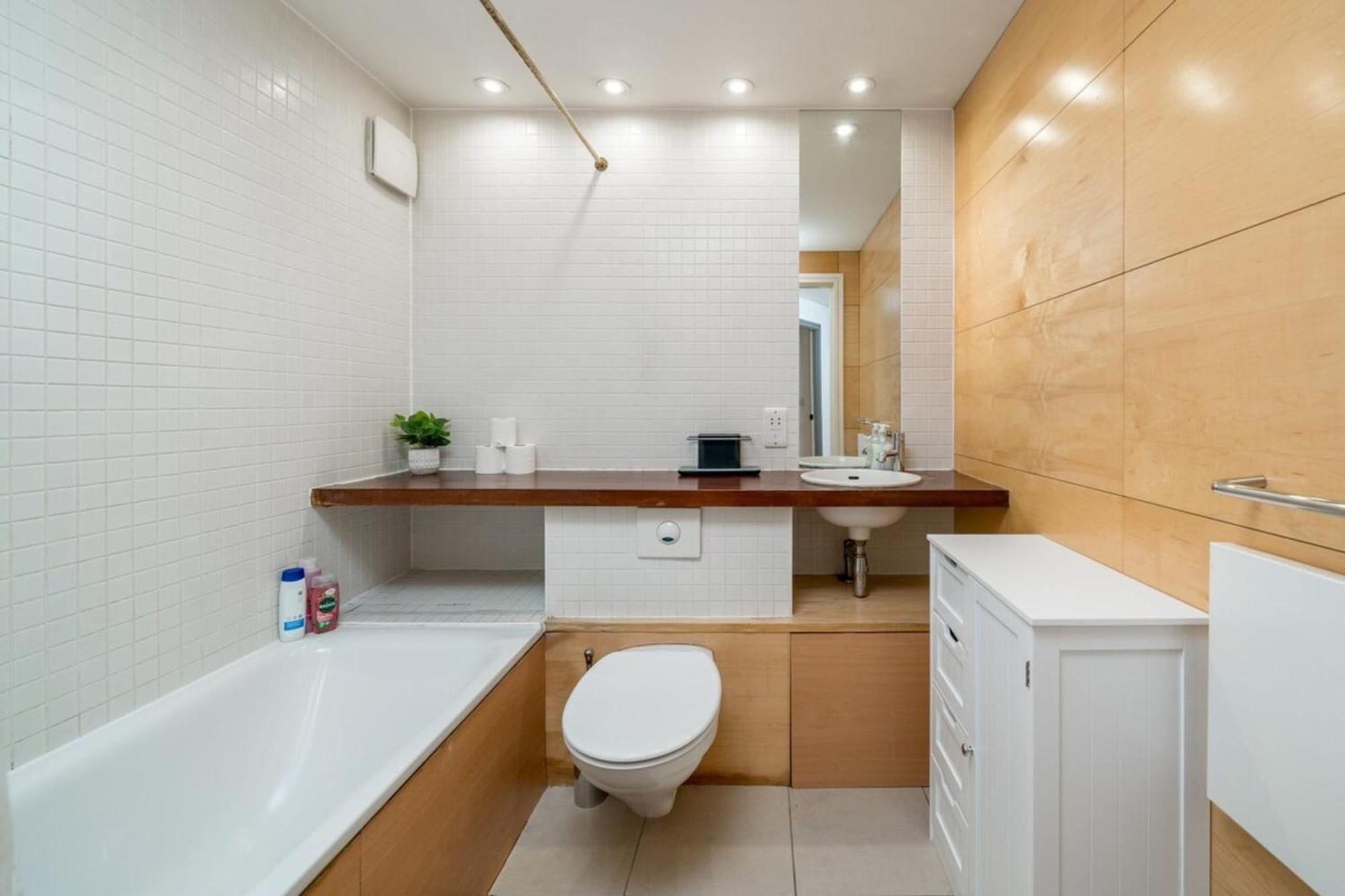 Lovely 3bd Flat, Parking, Sleeps Six Close To O2 Appartamento *
