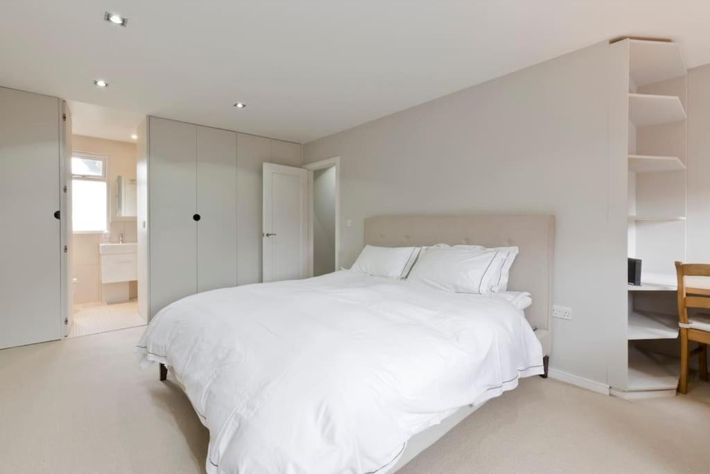 Modern Town House In Barnes, West Casa vacanze *