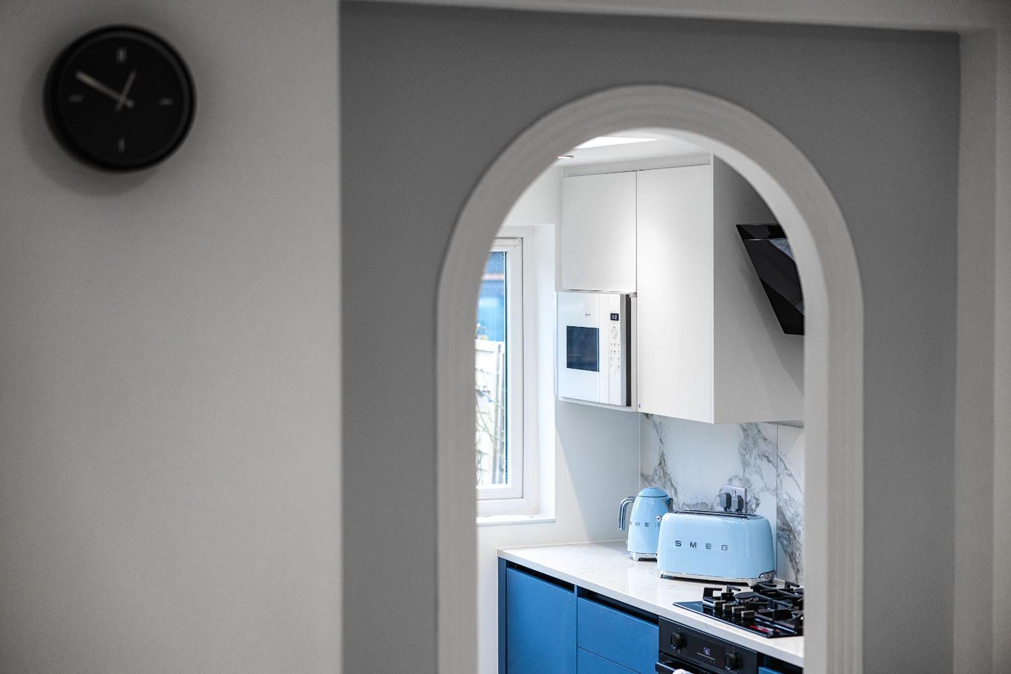 Appartamento Luxurious 2 Bedroom Flat With Parking And Garden, 5 Mins Walk To Train Station And Bus Stop Opposite