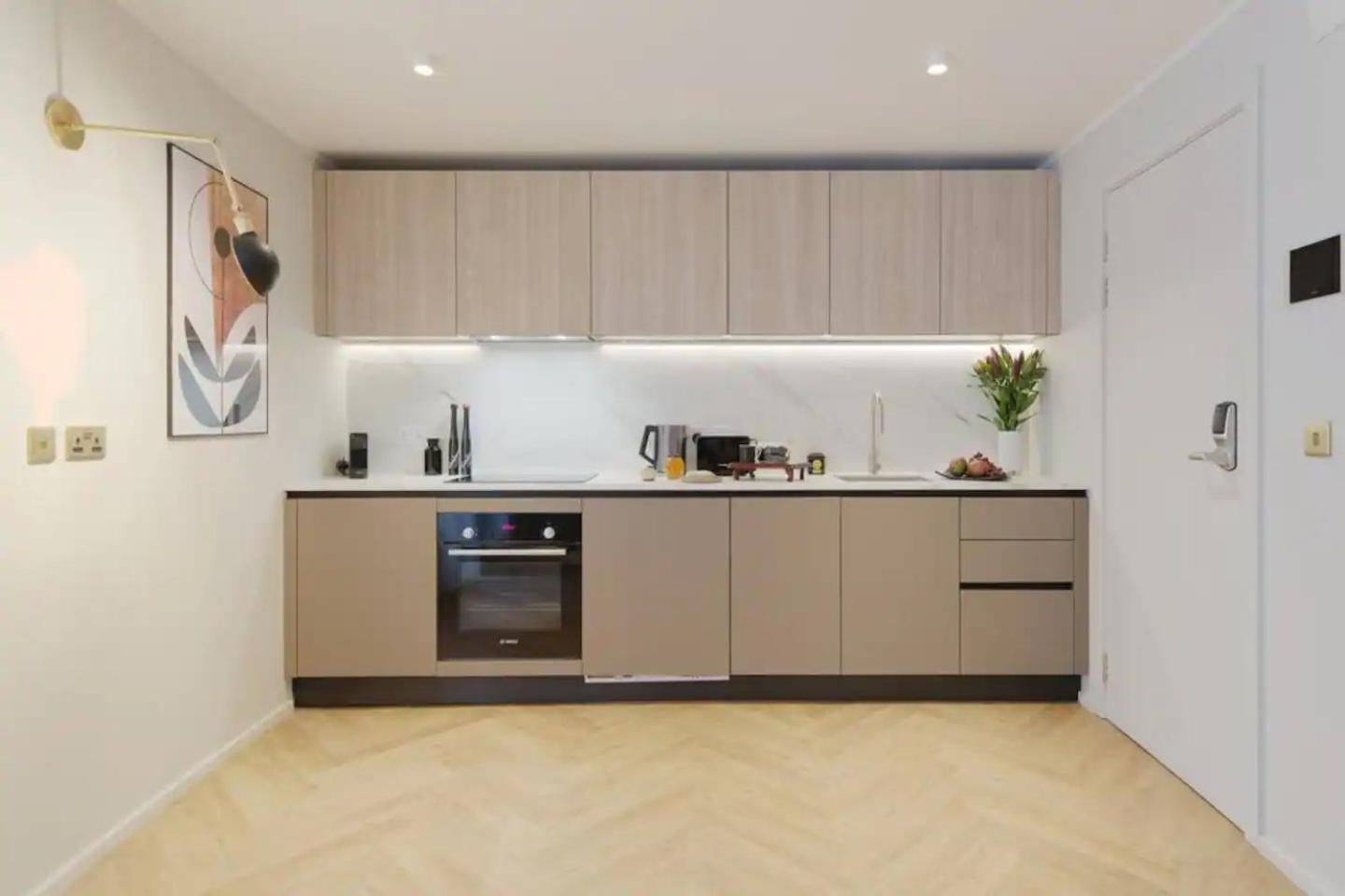 Renovu Premium Homes In Kensington Apartment London
