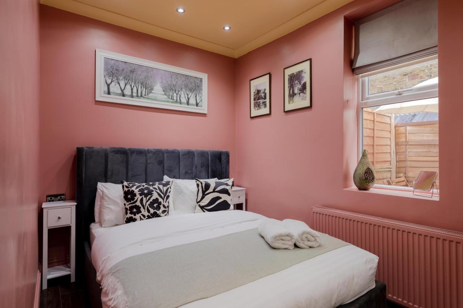 Appartement Stylish 2 Bedrooms Flat Sleeps 6 & Garden Zone 2 Cls Londen