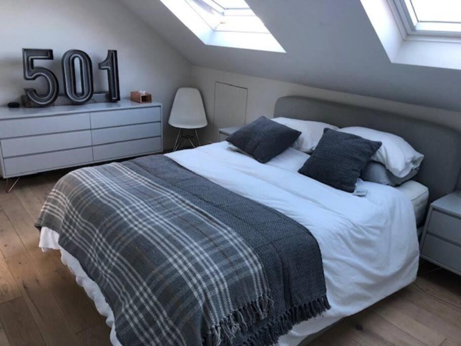 Stunning Modern Large 5 Bed House Willesden * London
