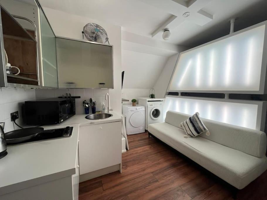 Modern Cosy Studio In Barbican - Green - F2 London