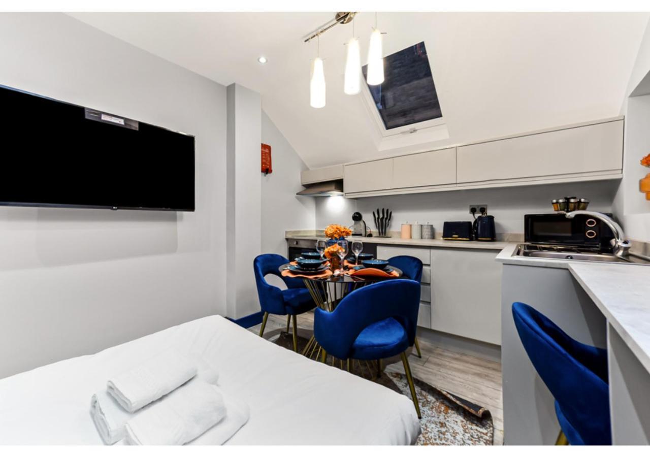 Palatial Style House Secs To Lovely River Walk Lejlighed