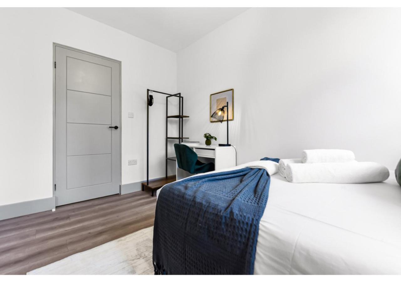 Modern Comforts 2 Bd Flat - Sleeps 5 Appartement *