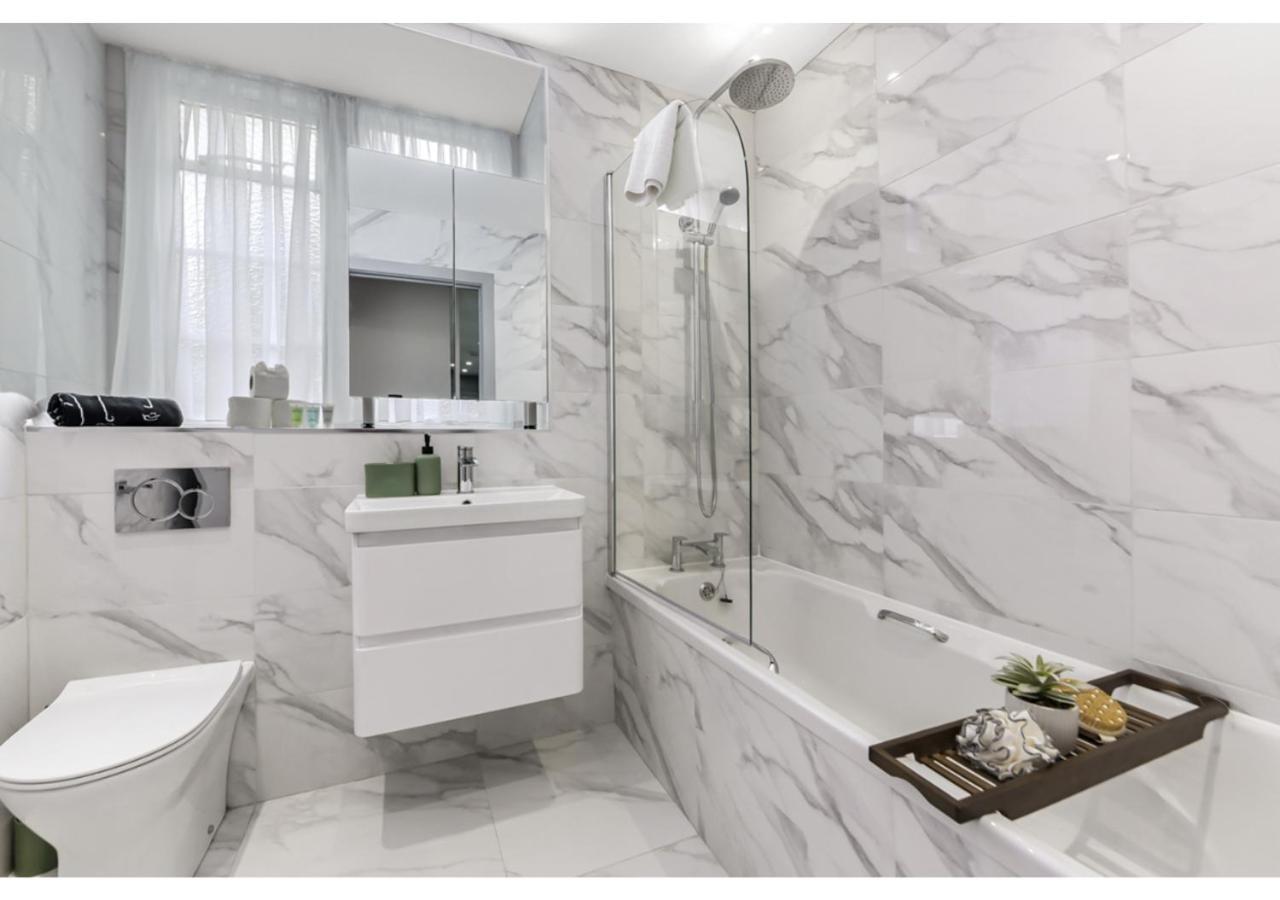 Modern Comforts 2 Bd Flat - Sleeps 5 Appartement