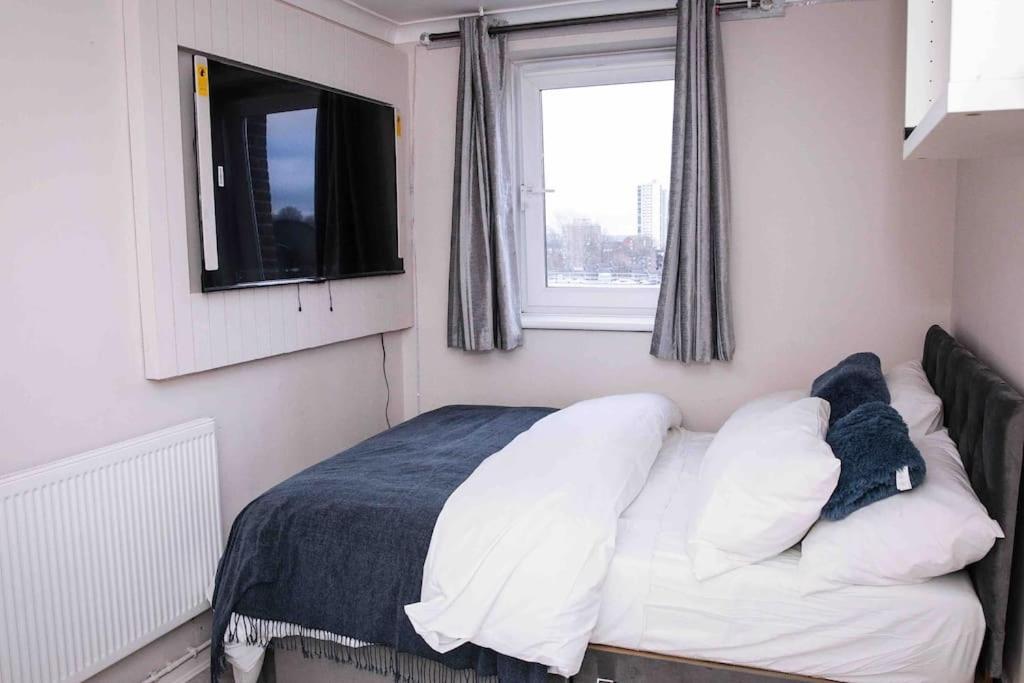 Lägenhet Two Bedroom Unit