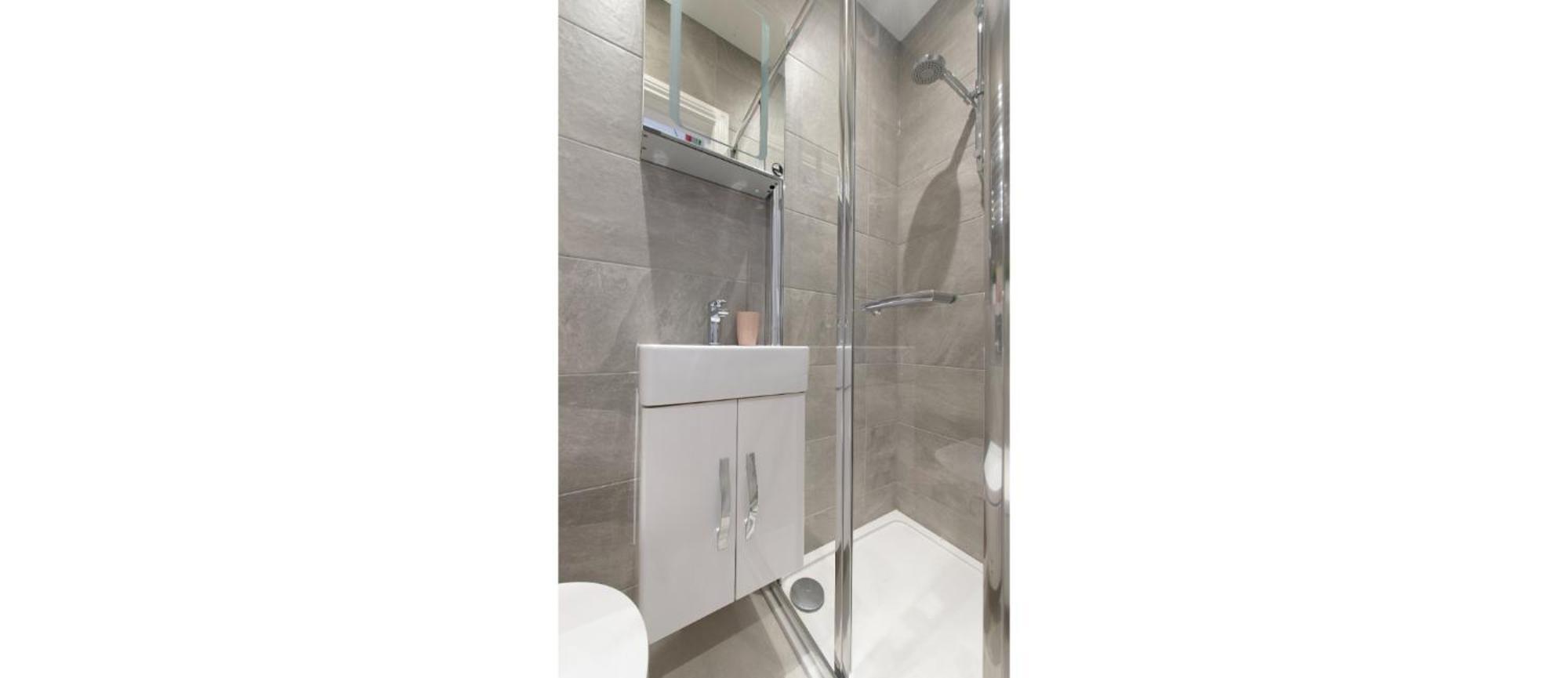 Appartement Cozy-bnbs Tiny And Perfect Studio Londen