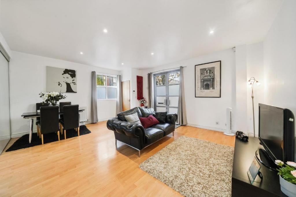2 Bedroom Tower Bridge With Free Secure Gated Parking - Perfect For Long Appartamento *