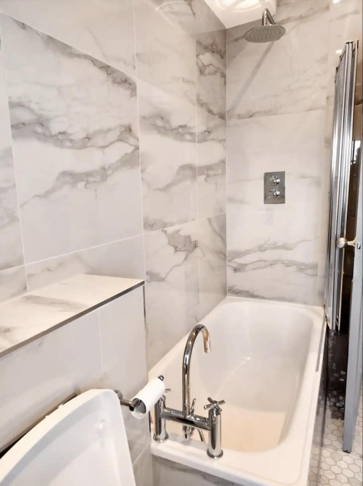 Chelsea Flat 10 Mins Harrods, Balcony, Gym, Air Conditioning Appartement
