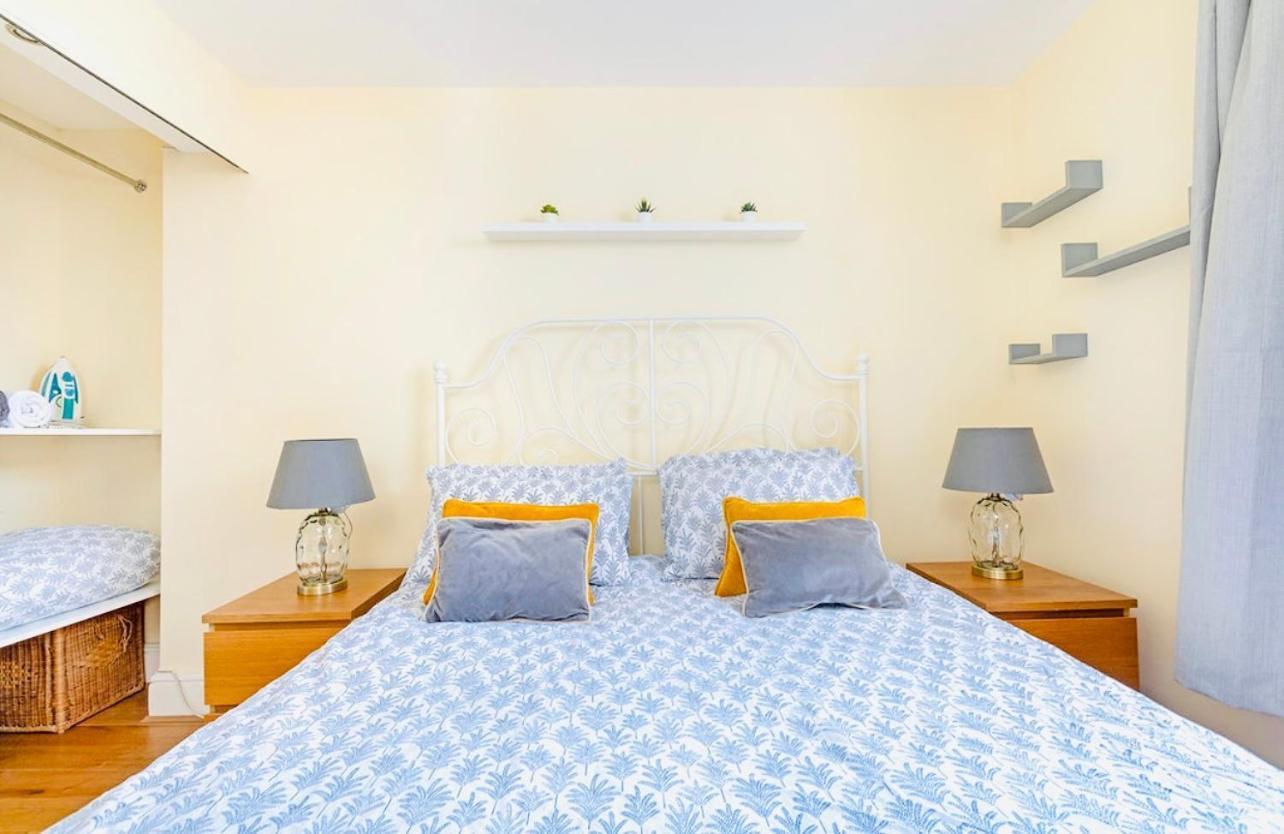 Lägenhet Charming Apartment, Sleeps 4- 15 Mins To