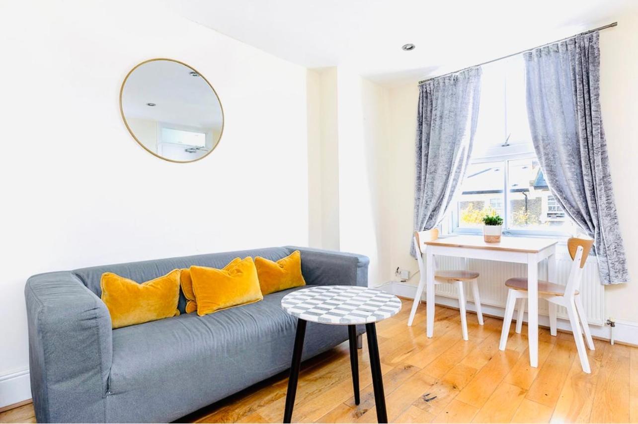 Lägenhet Charming Apartment, Sleeps 4- 15 Mins To