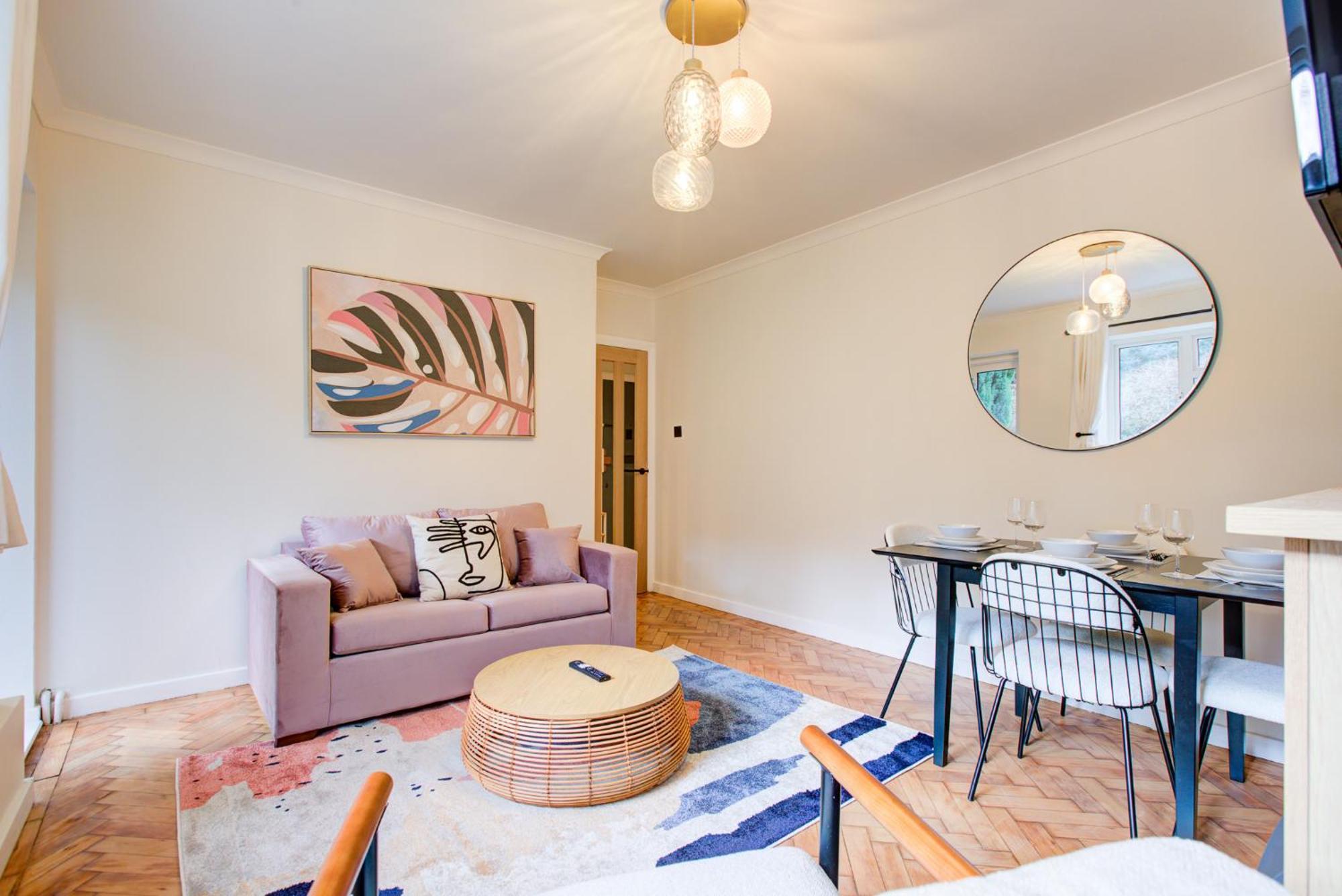 Apartment Artsy Serviced - Highgate London