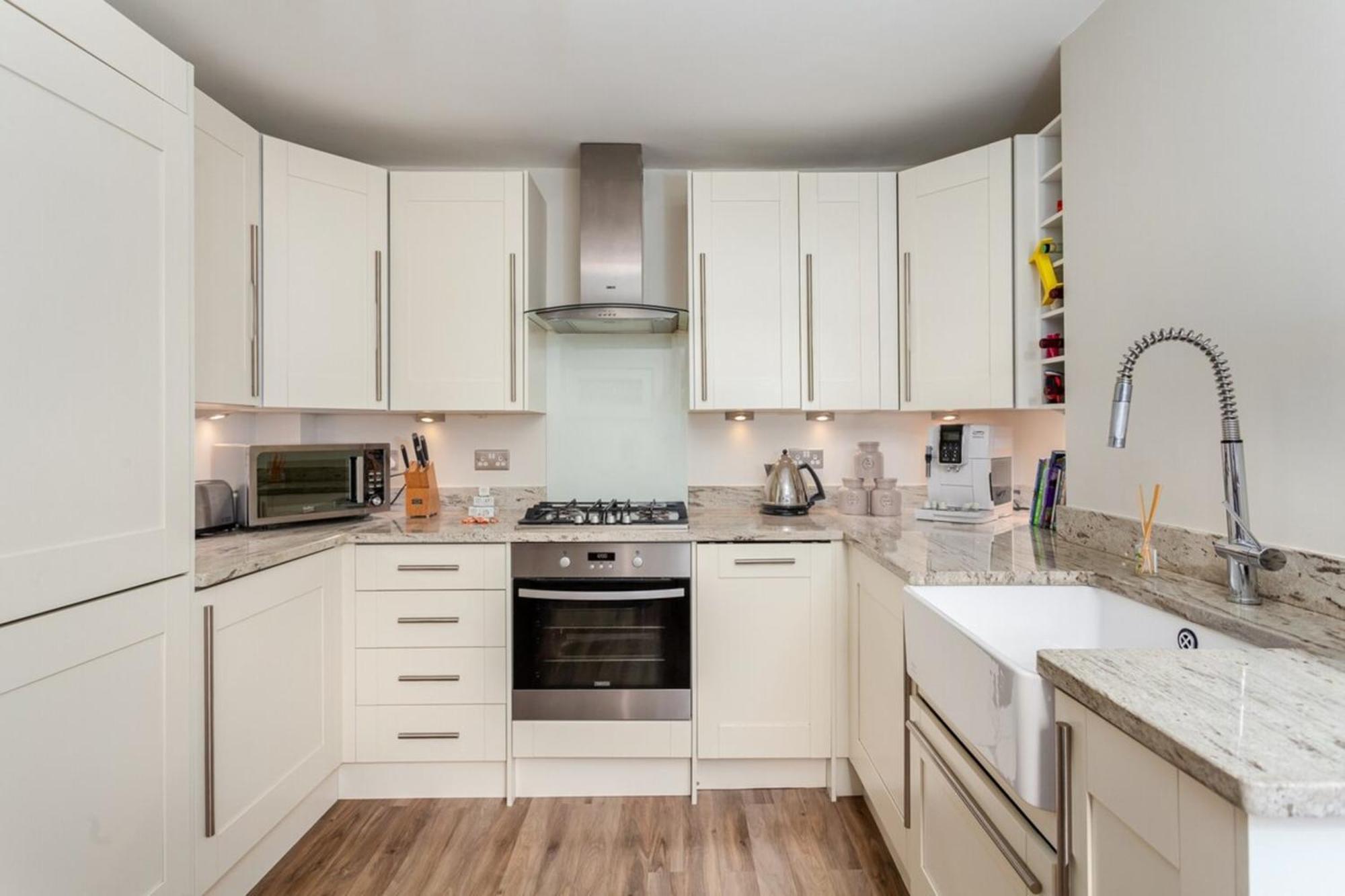 Chic 3bd Maisonette Wroof Terrace - Wandsworth! Lägenhet *