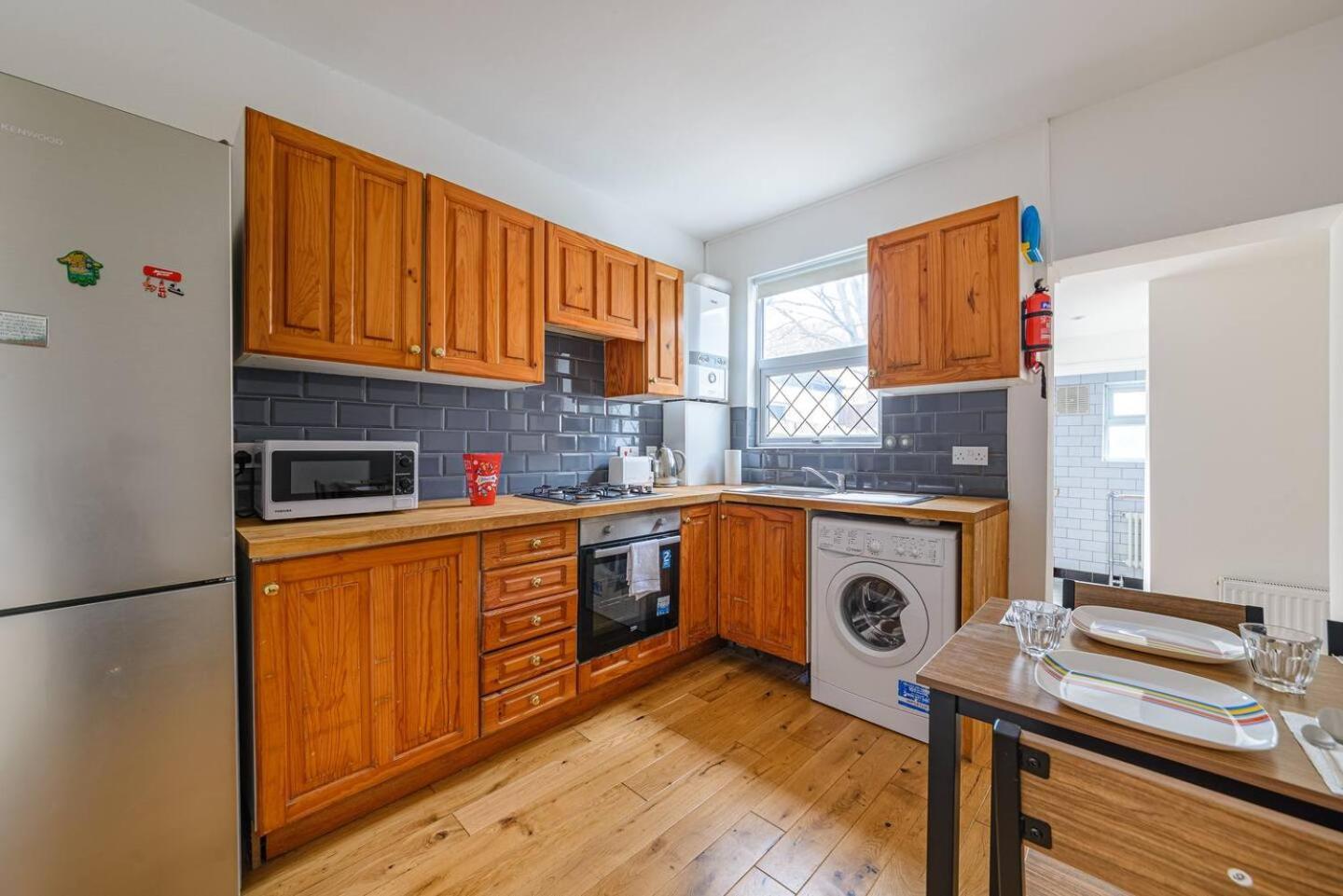 Pass The Keys Modern Simplicity 10mins From Westfield, Stratford * London