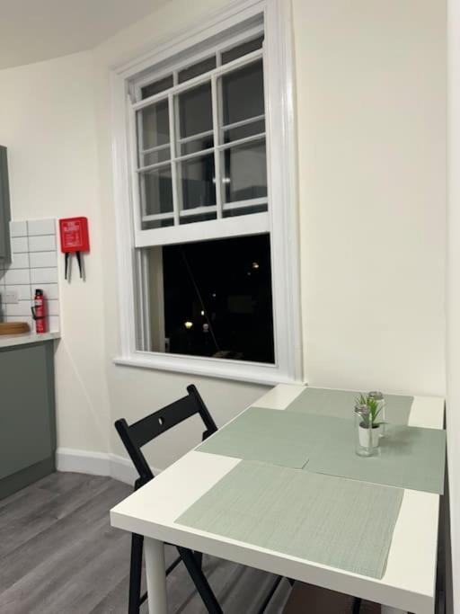 3 • Double Bed In King's Cross Londres