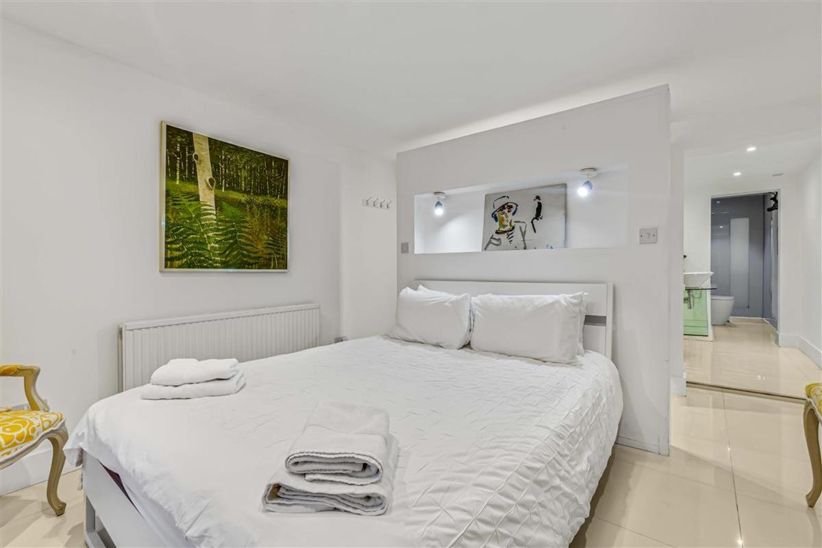 Earls Court Spacious Lejlighed London