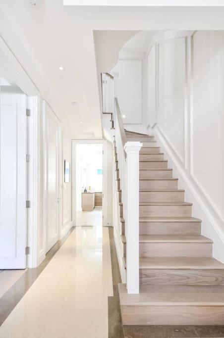 Lägenhet Elegantly Designed Belgravia Townhouse