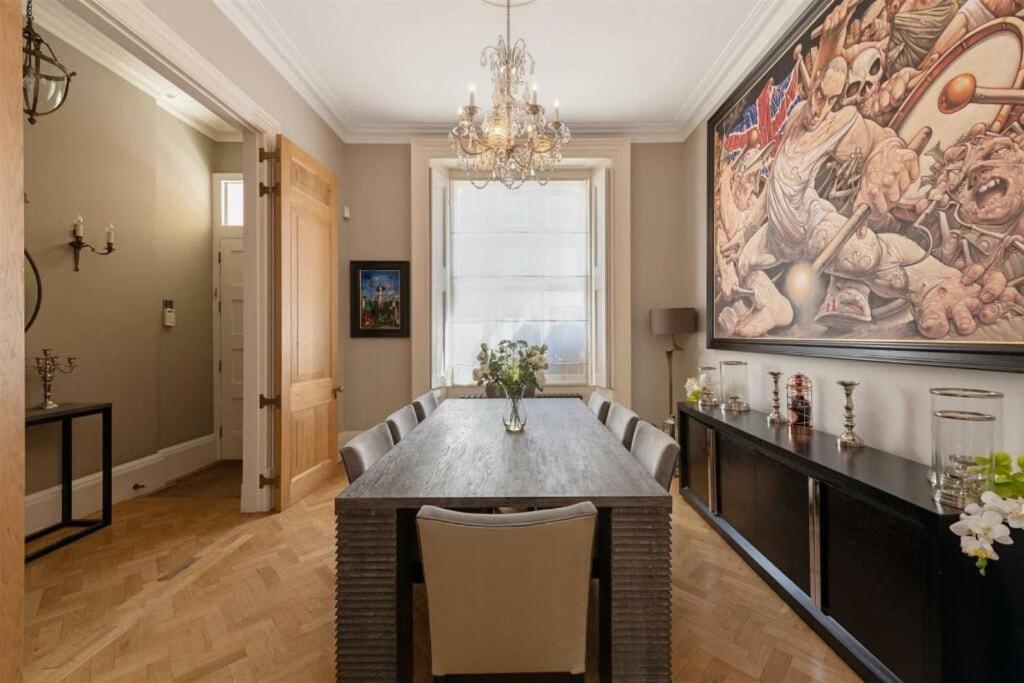 Lägenhet Elegantly Designed Belgravia Townhouse