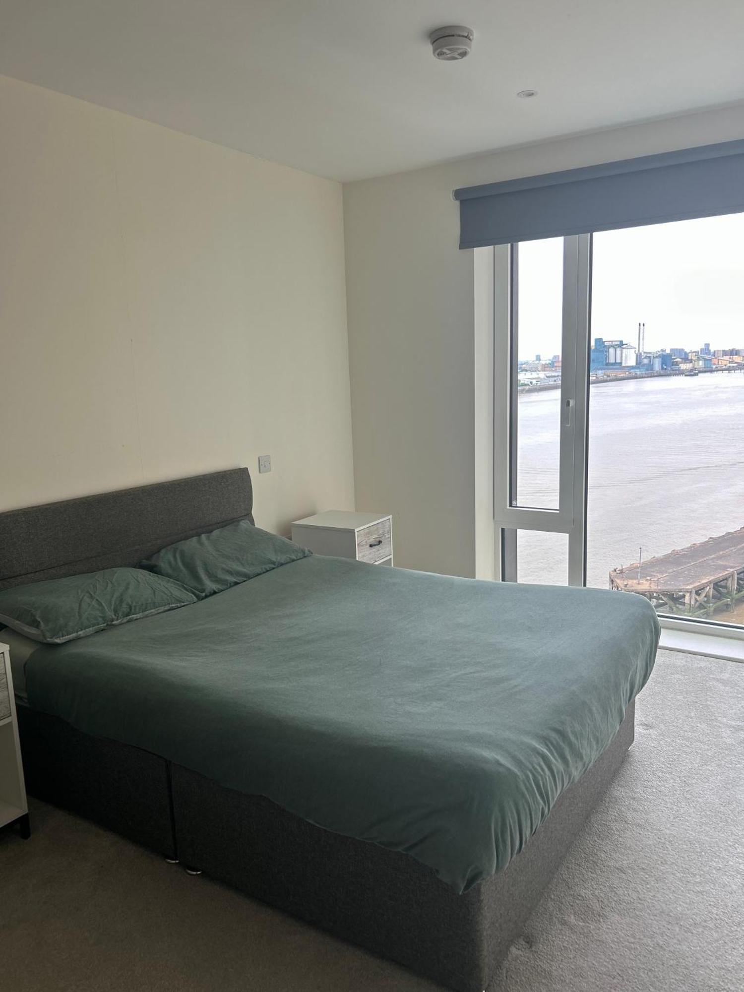 Luxury Riverside With Easy Access To London, O2, Excel Centre And Parking * Londra
