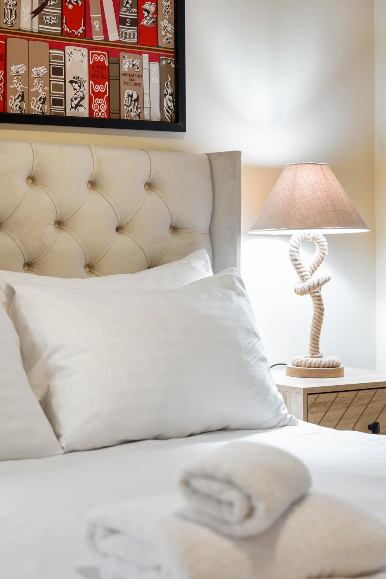 Apartment Elegant Kensington With Patio London