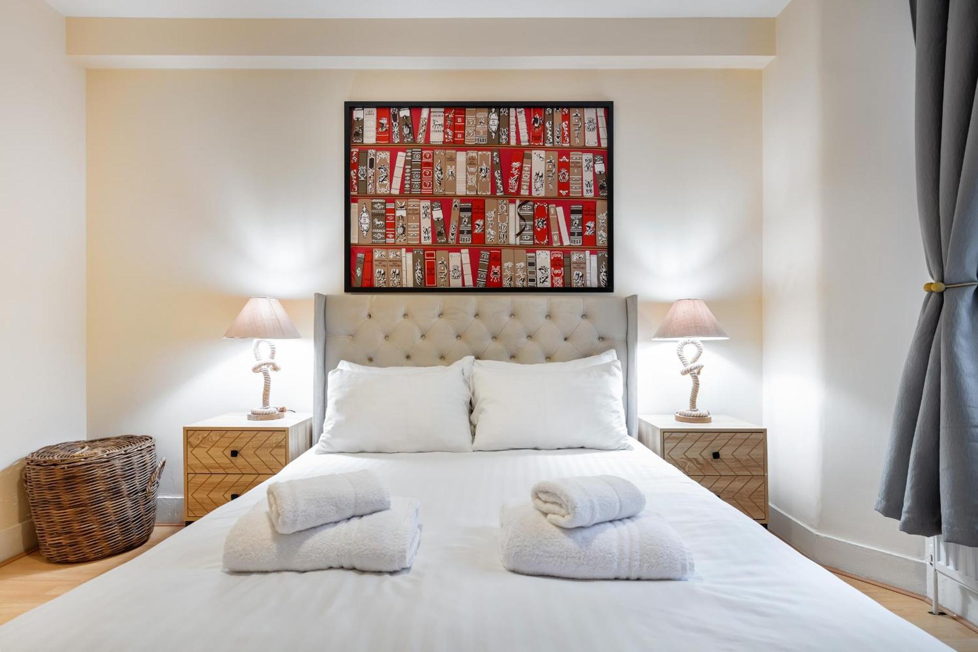 Elegant Kensington With Patio Leilighet