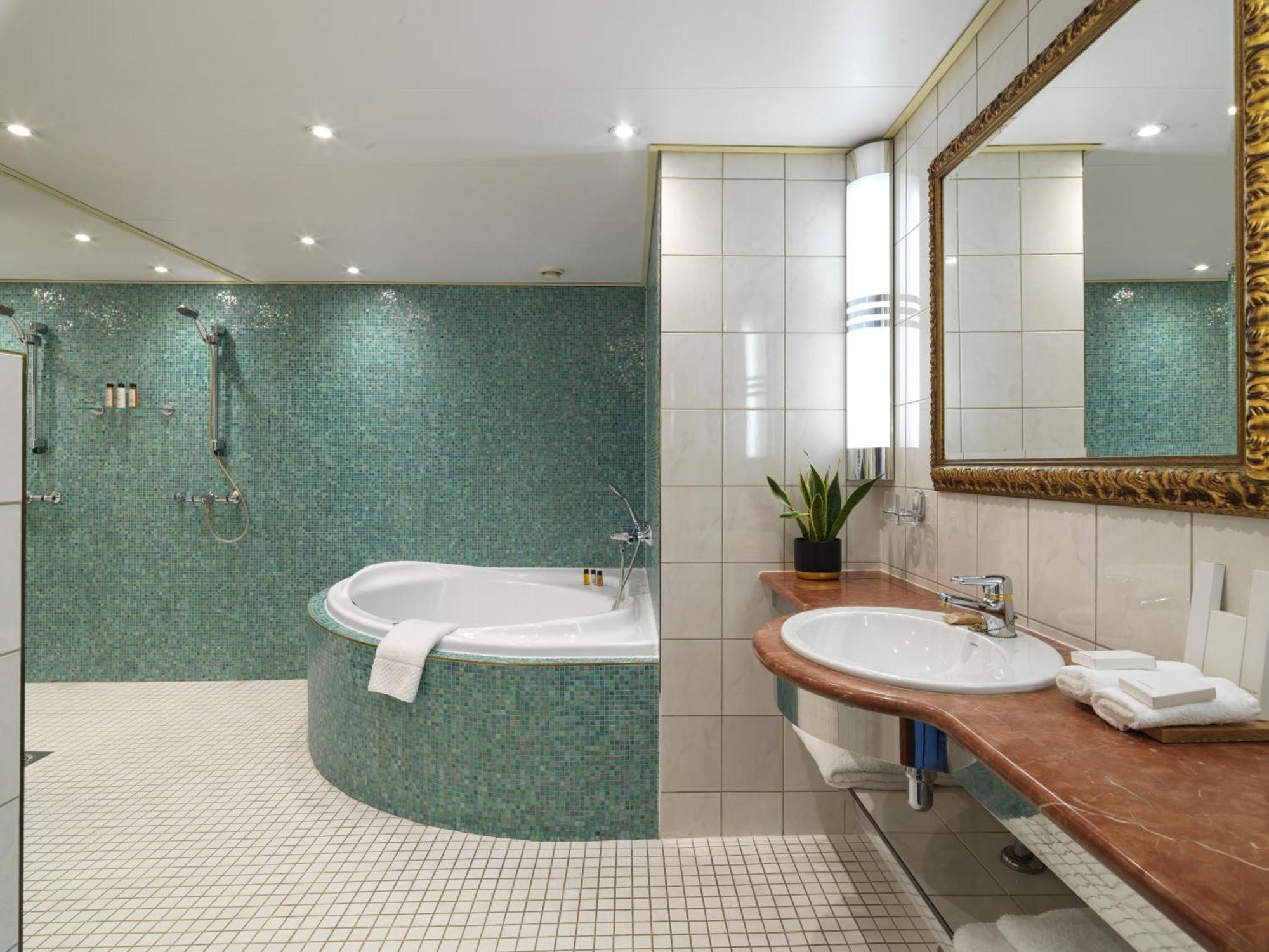 Sunborn Yacht 4* Londen