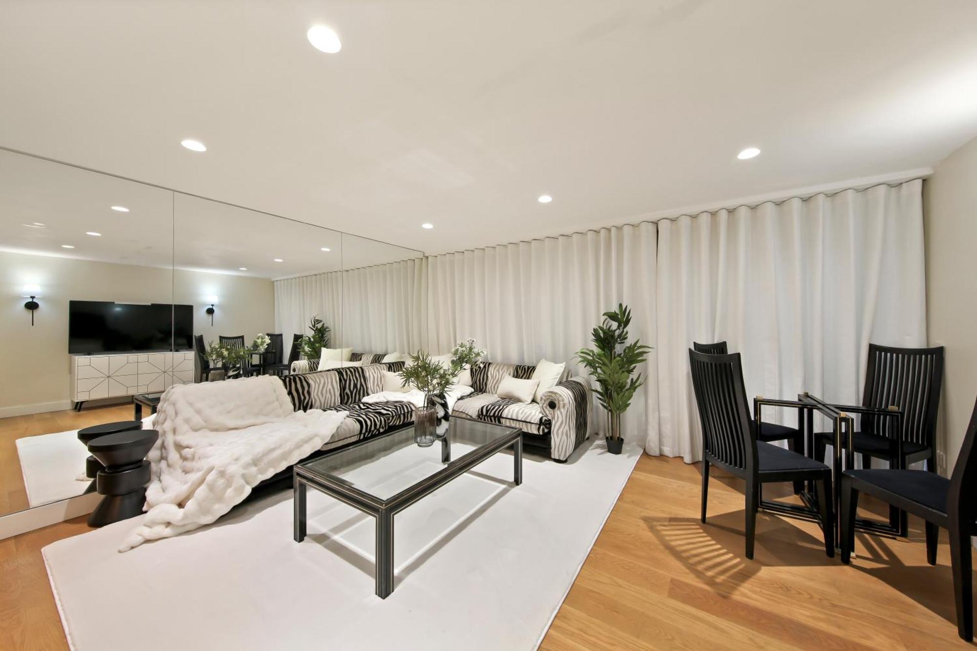 Hububb Luxury Kensington Apartment