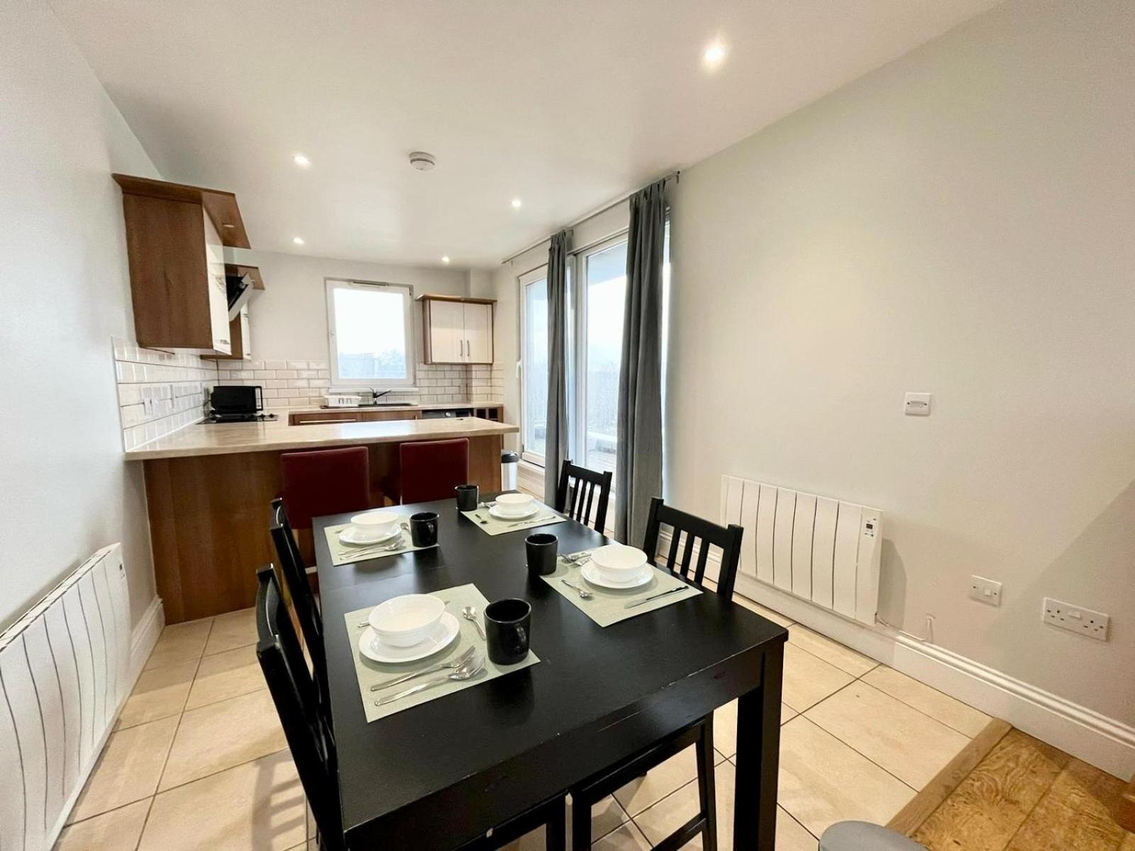 Modern Flat Near Transports Apartment *