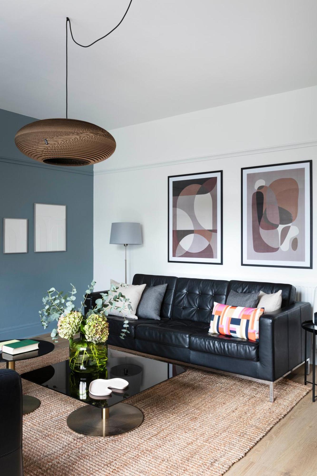Spacious Apartment *