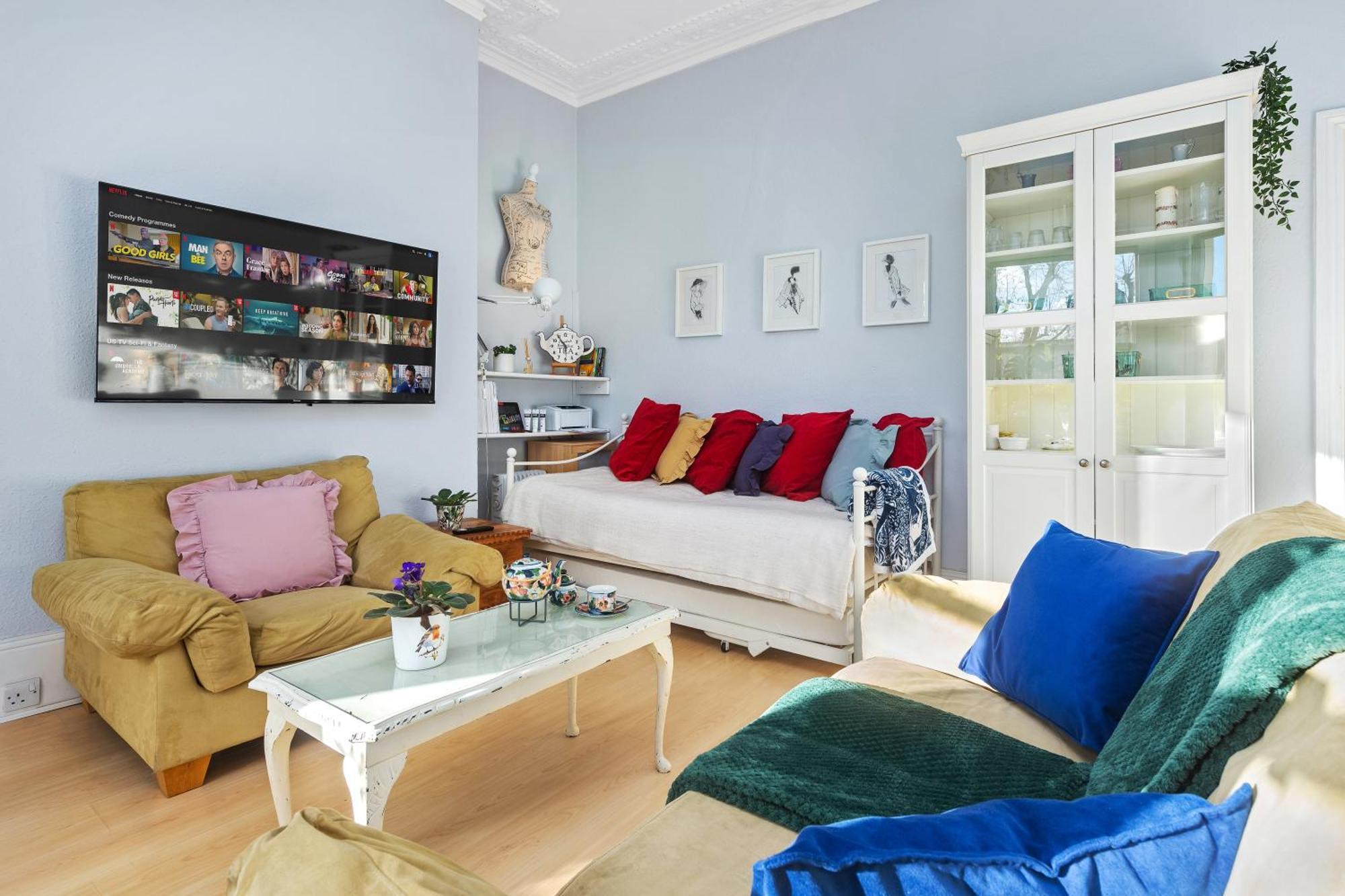 Artist's Bright Hampstead Heath Village 2 Bed Lägenhet *