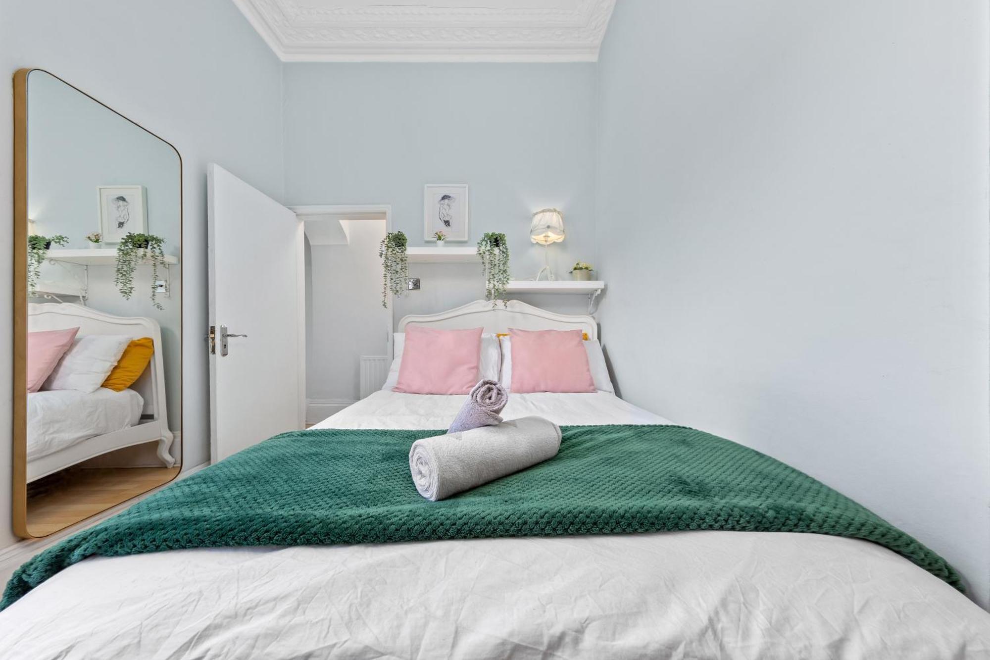 Lägenhet Artist's Bright Hampstead Heath Village 2 Bed London