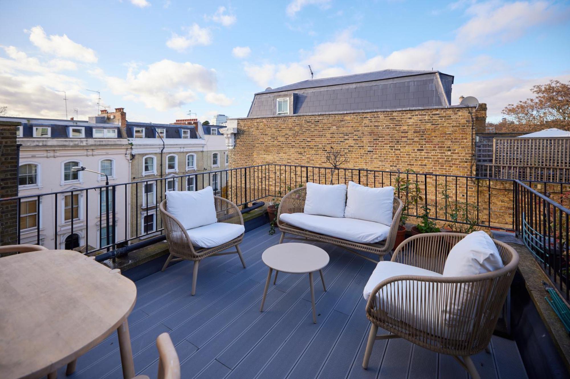 The Earl's Court Space - Modern 2bdr Flat With Terrace + Parking Apartment *