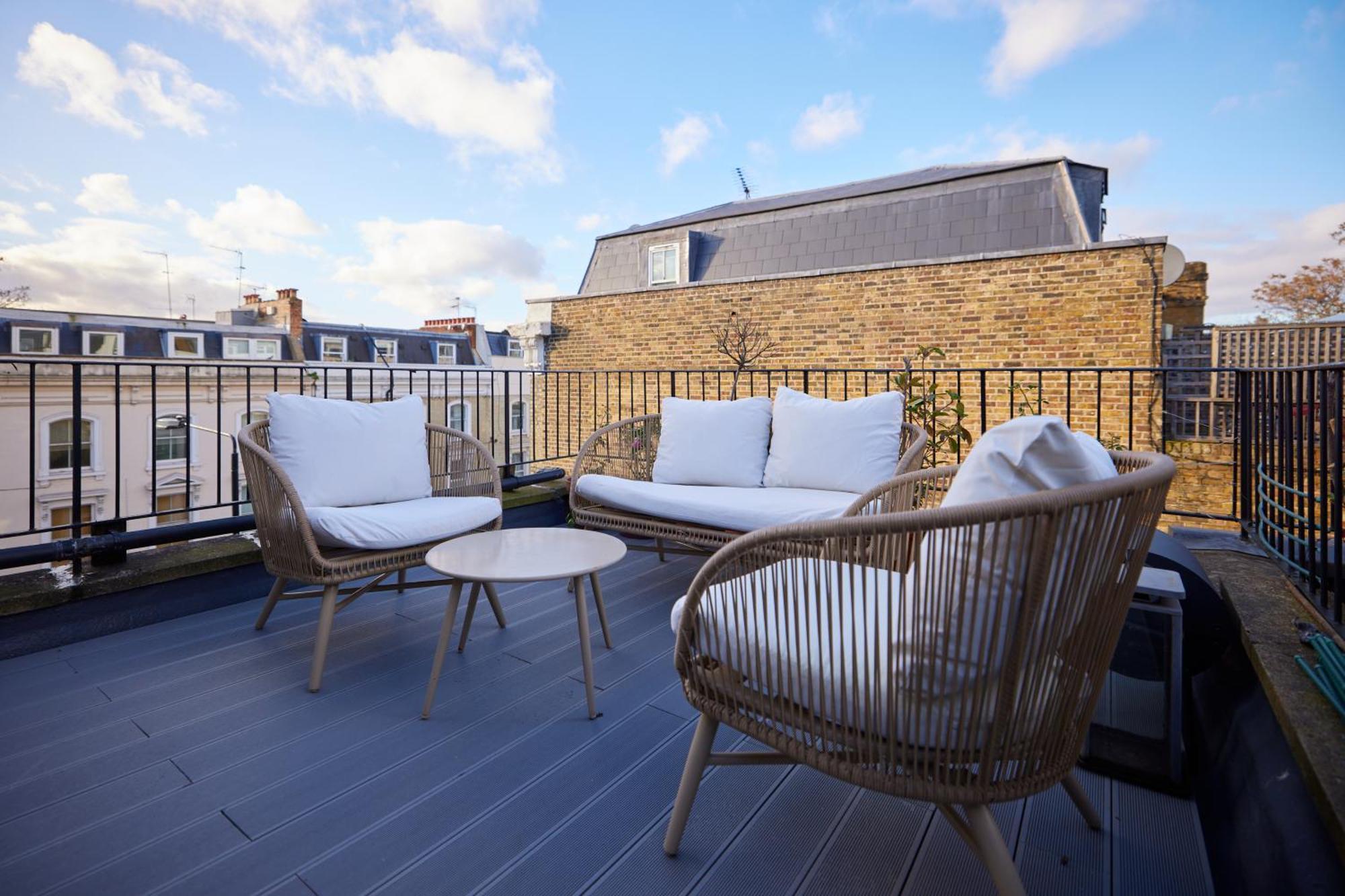 Apartment The Earl's Court Space - Modern 2bdr Flat With Terrace + Parking London