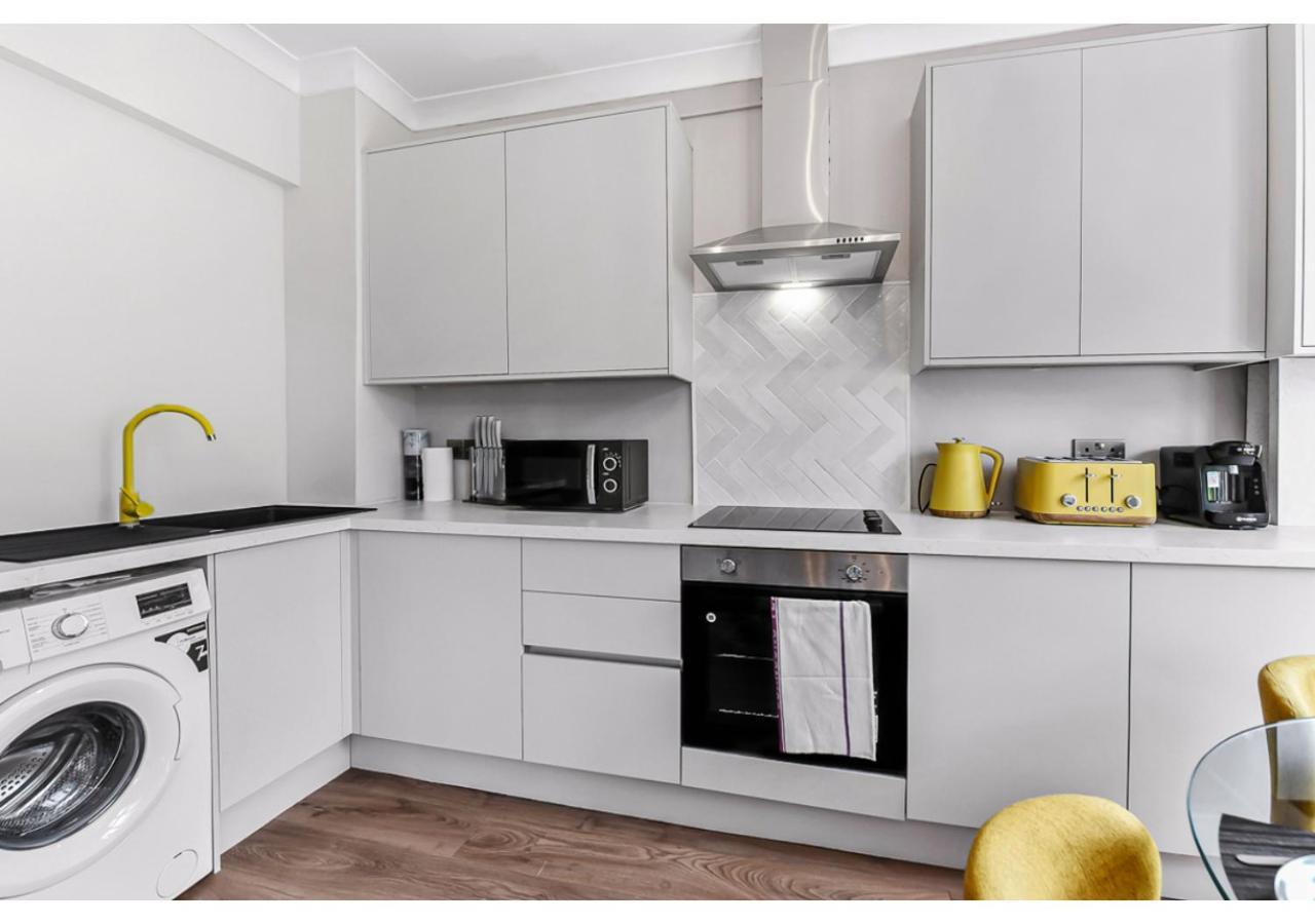 Energizing Getaway: Newly Renovated 2 Bedroom Flat Appartement