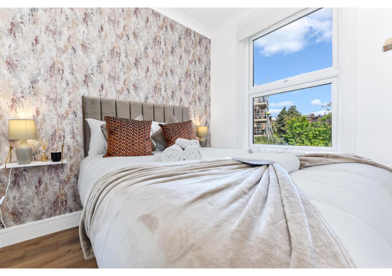 Appartement Energizing Getaway: Newly Renovated 2 Bedroom Flat